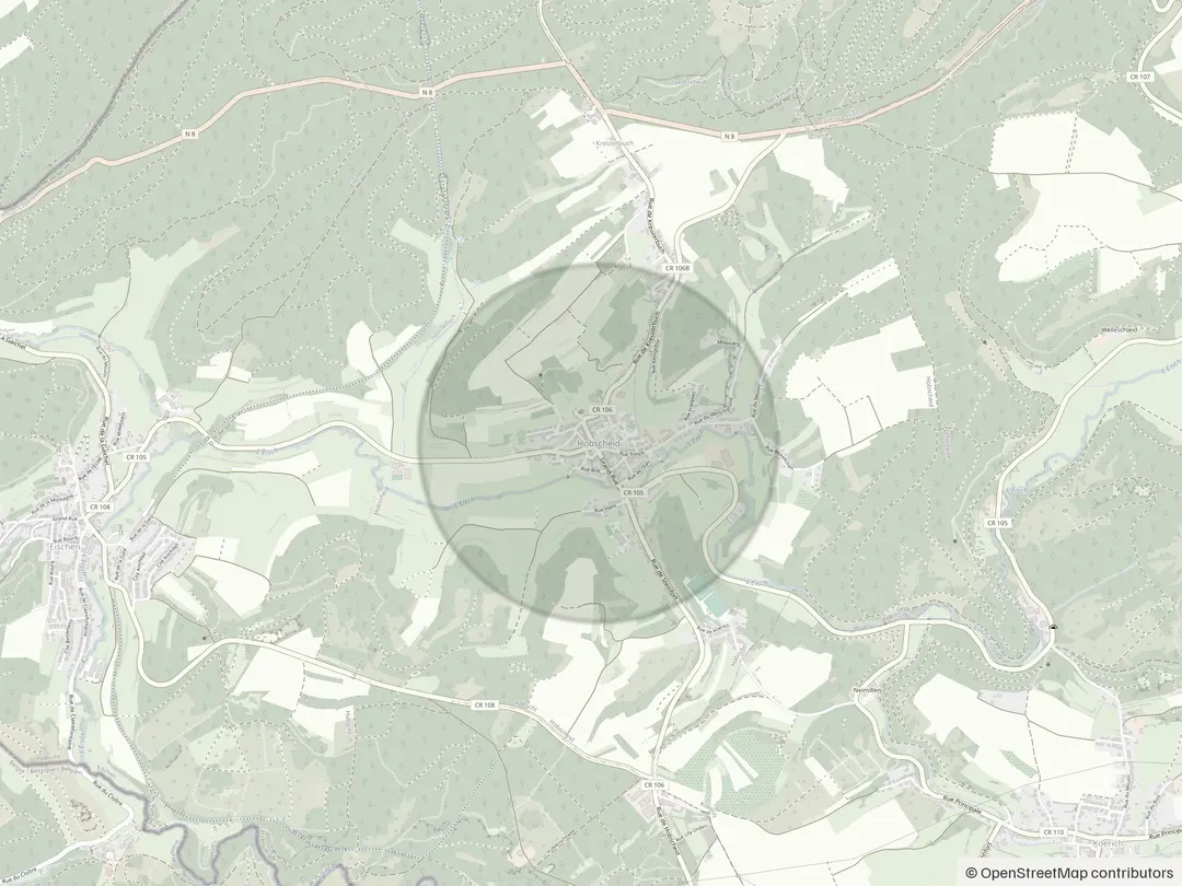 Carte du village de Hobscheid et de ses environs dans la vallée de l'Eisch, avec une zone ombrée centrée sur le village